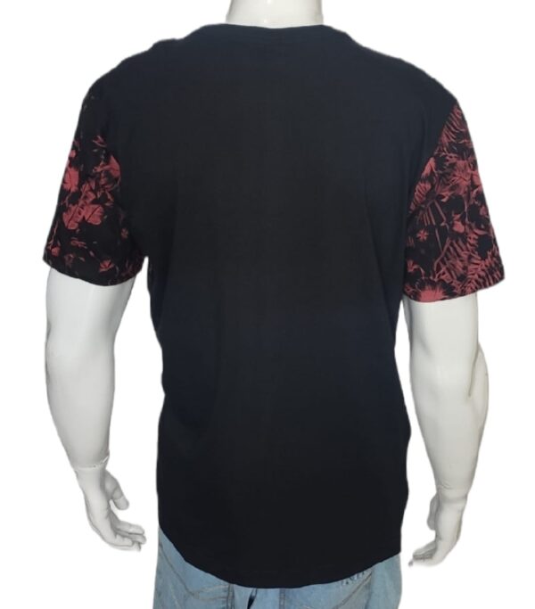 Camiseta Fatal preta - Image 2